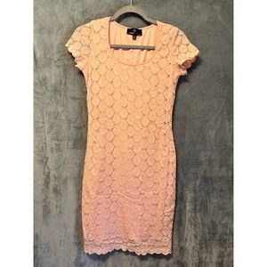 Ronni Nicole Pink Lace Sheath Dress Size 6 Cap Sleeve Scalloped Hem Spring